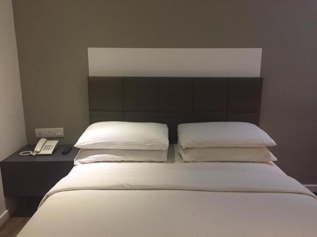 The Ardens Hotel - Austin Johor Bahru Extérieur photo